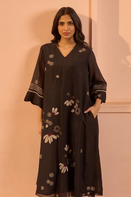 Shop_Vaayu_Black Muslin, Cotton Applique, Embroidery V-neck Noir Dress _Online_at_Aza_Fashions
