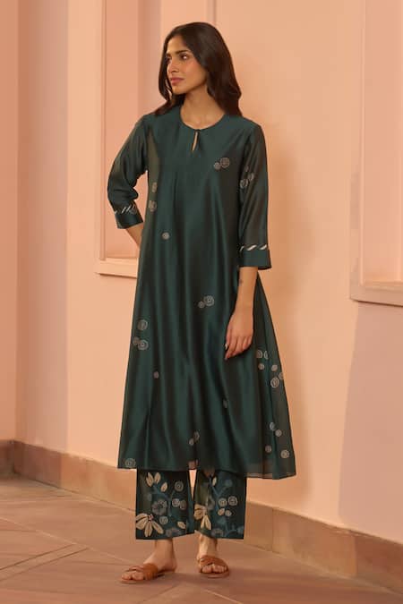 Vaayu Jade Embroidered Kurta & Pant Co-ord Set 