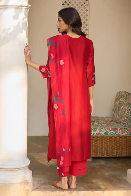 Vaayu Cherry Red Applique Kurta Set 