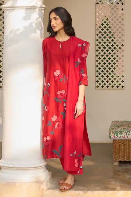 Shop_Vaayu_Red Silk Applique, Tassels Round , Keyhole Cherry Kurta Set _Online_at_Aza_Fashions