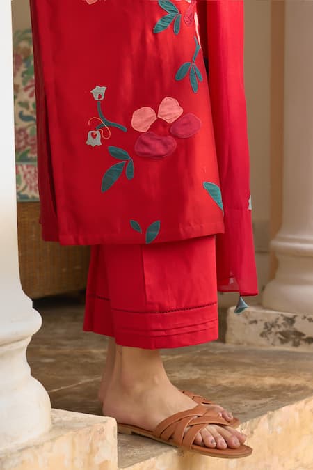 Vaayu_Red Silk Applique, Tassels Round , Keyhole Cherry Kurta Set _at_Aza_Fashions