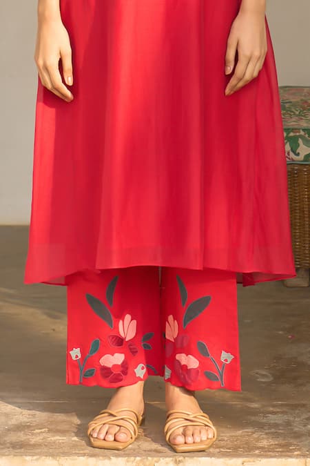 Vaayu_Red Muslin, Cotton Applique Round Neck Cherry Kurta And Pant Co-ord Set _Online_at_Aza_Fashions