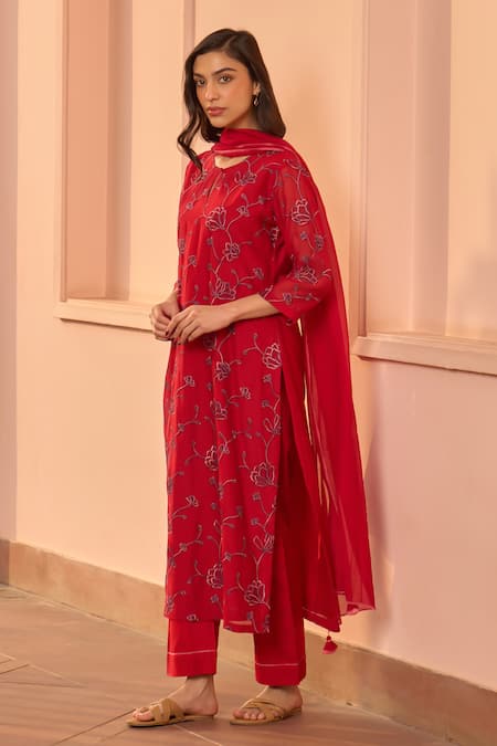 Shop_Vaayu_Red Muslin, Cotton Embroidery, Tassels Keyhole Neck Cherry Kurta Set _Online_at_Aza_Fashions