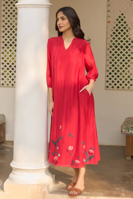 Buy_Vaayu_Red Muslin, Cotton Applique Split V-neck Cherry Pintuck Dress _Online_at_Aza_Fashions