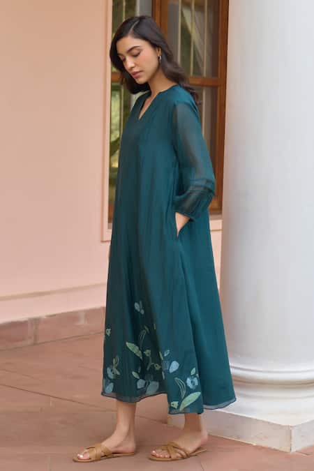 Buy_Vaayu_Green Muslin, Cotton Applique V-neck Jade Dress _Online_at_Aza_Fashions