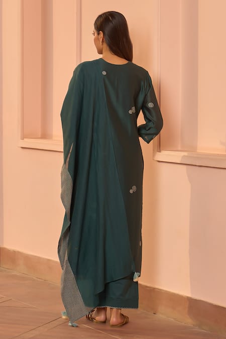Vaayu Jade Embroidered Kurta Set 