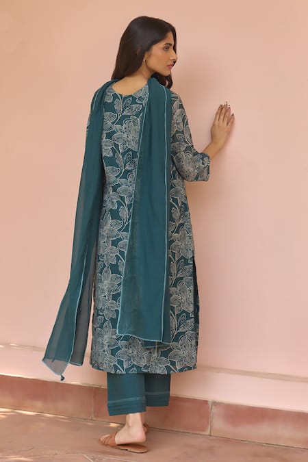 Vaayu Jade Bloom Kurta Set 