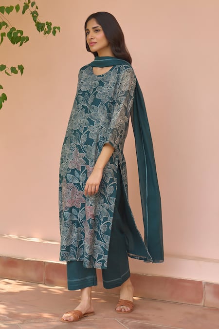 Vaayu_Green Muslin, Cotton Embroidery, Tassels Round Neck Jade Bloom Kurta Set _Online_at_Aza_Fashions