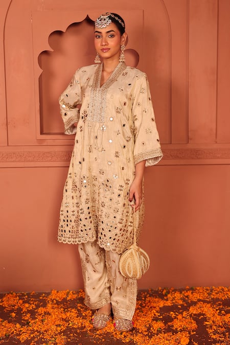Tasuvure Indes_Ivory Georgette, Chiffon Mirrors, Embroidery V-neck Aaina Adaa Tunic And Pant Set _Online_at_Aza_Fashions