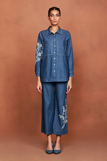 Sue Mue Rii Placed Floral Embroidered Shirt & Pant Set 