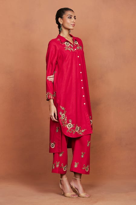 Sue Mue_Red Silk Embroidery, Zari Collared Zil Floral Tunic And Pant Set _Online_at_Aza_Fashions