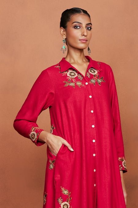 Buy_Sue Mue_Red Silk Embroidery, Zari Collared Zil Floral Tunic And Pant Set _Online_at_Aza_Fashions