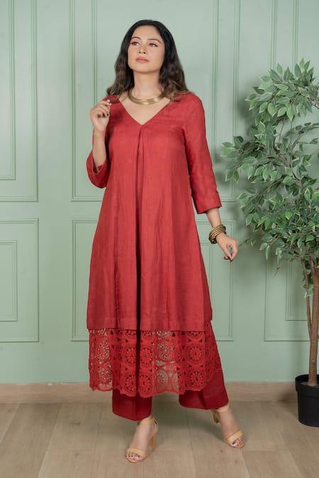 Shop_Gothilo_Red Linen Lace V-neck Rose Kurta And Pant Set 