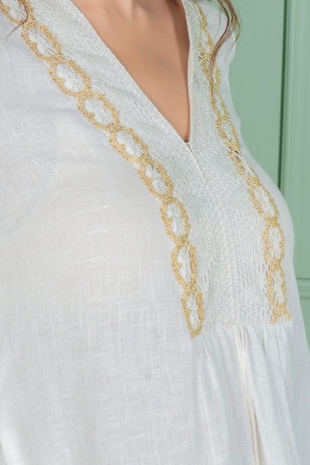 Gothilo Off White Linen Lace, Tassels V-neck Lily Kurta And Pant Set at Aza Fashions Gothilo_Off White Linen Lace, Tassels V-neck Lily Kurta And Pant Set _at_Aza_Fashions