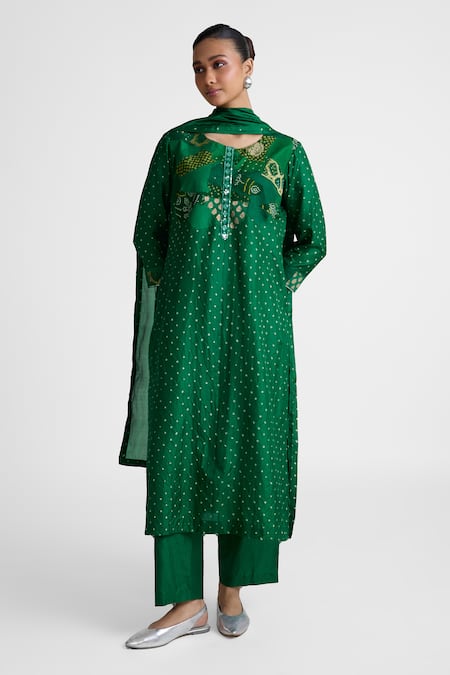 Naina Jain Mirror Embroidered Straight Kurta Set 