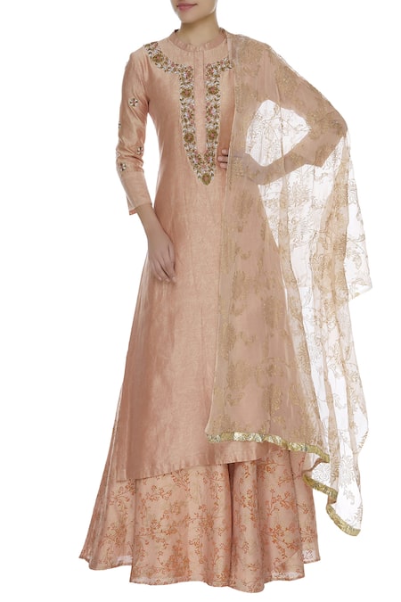 Buy_Manasi Sengupta_Peach Silk Chanderi Mandarin Collar Floral Embroidered Kurta Lehenga Set 