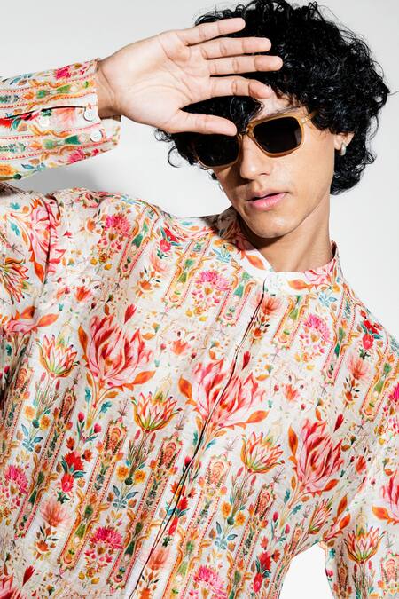 Buy_MR. Ajay Kumar_Beige Silk, Linen Ambar Print Kurta Set 