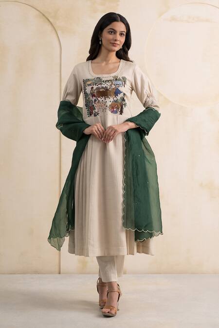 Shop_Neelu And Manvi_Off White Cotton, Silk, Organza Embroidery Square Pastoral Thread Kurta Set _Online_at_Aza_Fashions