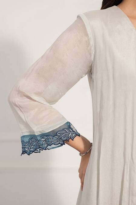 Neelu And Manvi_Blue Chinon, Organza Embroidery V-neck V Kurta Pant Set _at_Aza_Fashions