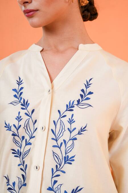 Origani_Ivory Chanderi Silk Embroidery Split V-neck, Mandarin Collar Resham Thread Top _Online_at_Aza_Fashions