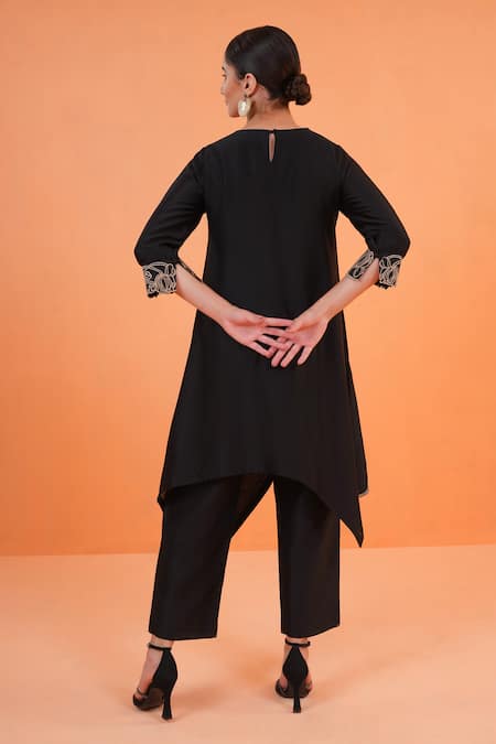 Origani Chanderi Silk Kurta & Pant Set 