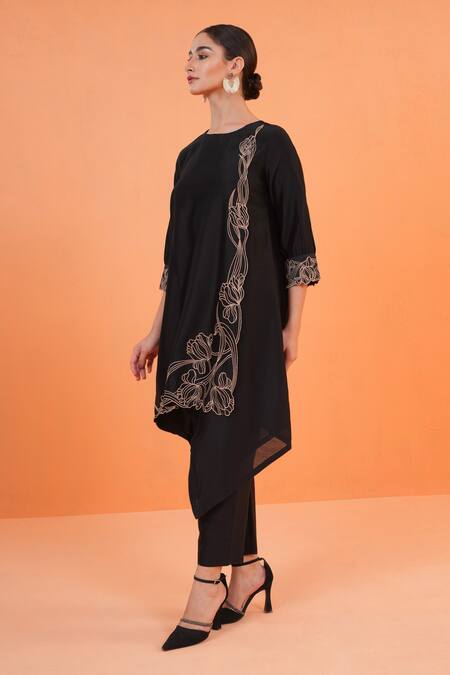 Buy_Origani_Black Chanderi Silk Embroidery Round , Keyhole Kurta And Pant Set _Online_at_Aza_Fashions