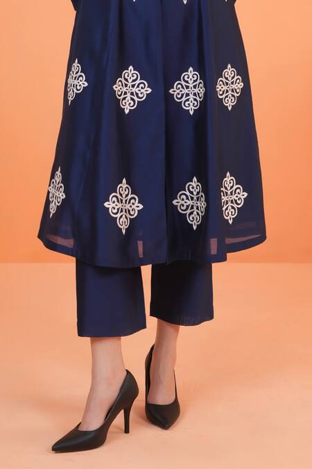 Buy_Origani_Navy Chanderi Silk Embroidery Split V-neck Kurta And Pant Set _Online_at_Aza_Fashions