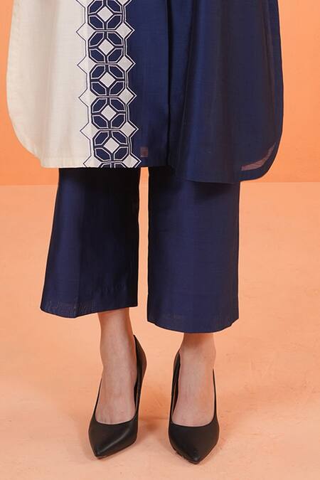 Buy_Origani_Blue Chanderi Silk Applique, Embroidery Mandarin Collar Kurta Set _Online_at_Aza_Fashions