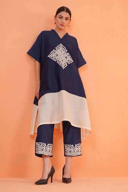 Origani Resham Work Kurta & Pant Set 