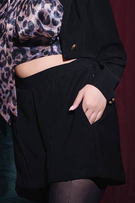 Sonam Parmar Jhawar_Black Georgette, Organza Open Neck, High Faith Animal Print Top And Shorts Set _Online_at_Aza_Fashions