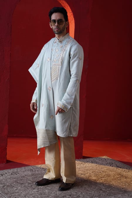 AUGUST by Swati Akash Jhunjhunwala Embroidered Kurta Set With Shawl 