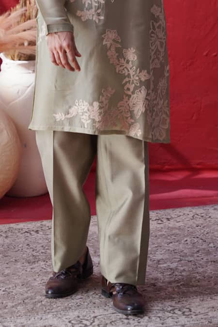 AUGUST by Swati Akash Jhunjhunwala_Green Organza Embroidery Floral Kurta Set _Online_at_Aza_Fashions