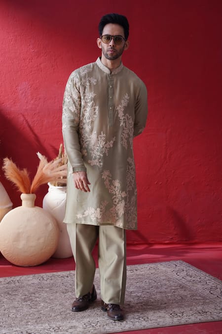 AUGUST by Swati Akash Jhunjhunwala Floral Embroidered Kurta Set 