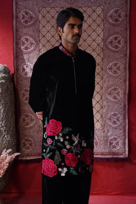 Buy_AUGUST by Swati Akash Jhunjhunwala_Black Velvet Embroidery Rose Kurta Set _Online_at_Aza_Fashions