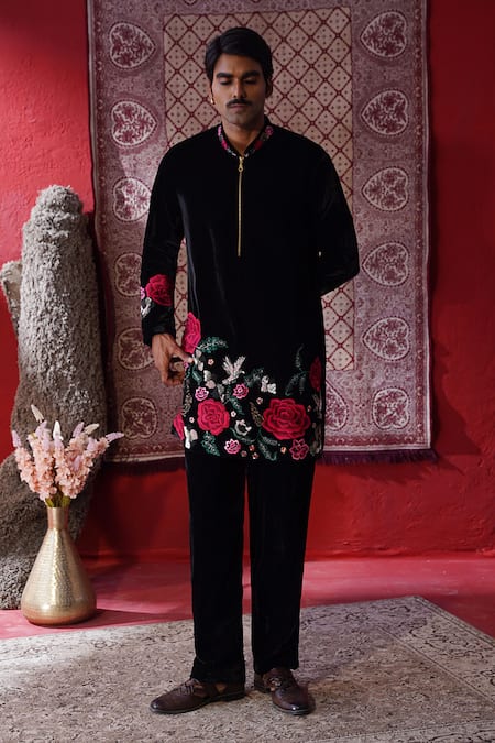 AUGUST by Swati Akash Jhunjhunwala Rose Embroidered Kurta Set 