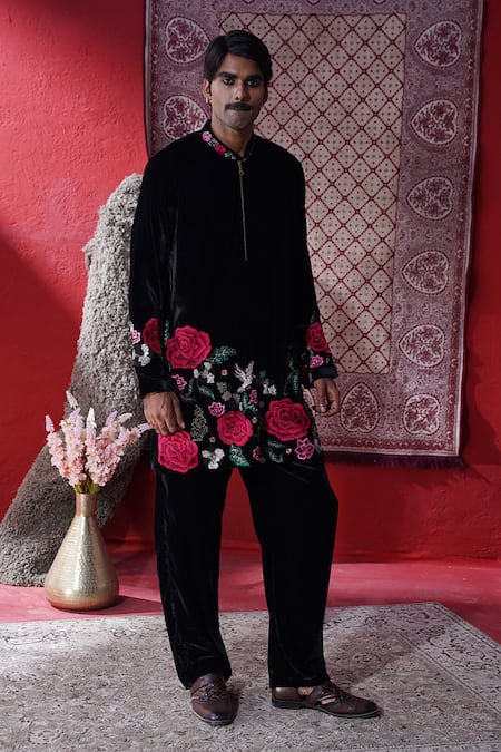 AUGUST by Swati Akash Jhunjhunwala Rose Embroidered Kurta Set 