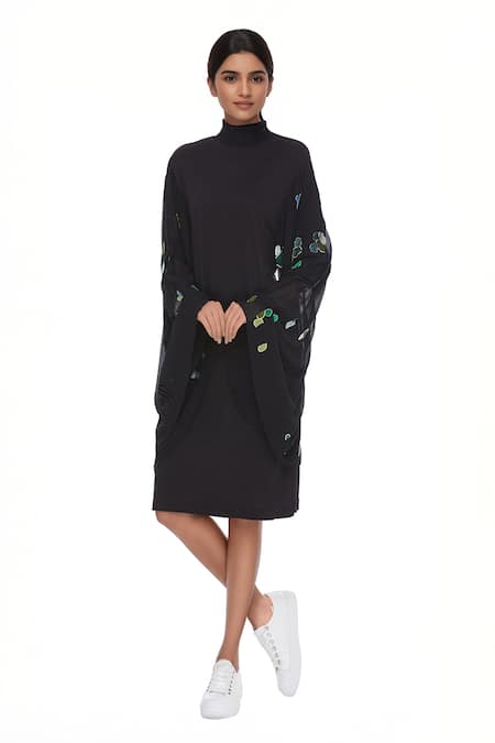 Huemn Bell sleeve Embroidered dress 