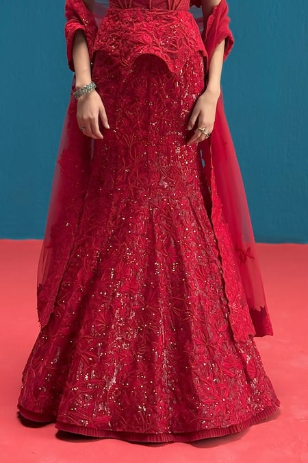 Buy_Mishru_Red Tulle Sequins, Embroidery Bandeau Neck Kate Embellished Corset Lehenga Set 