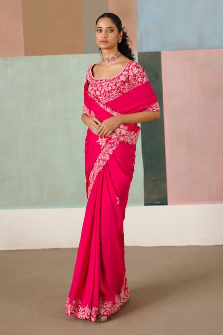 Mishru_Fuchsia Silk Embroidery, Metallic Thread Square Vida Floral Saree With Blouse _Online_at_Aza_Fashions