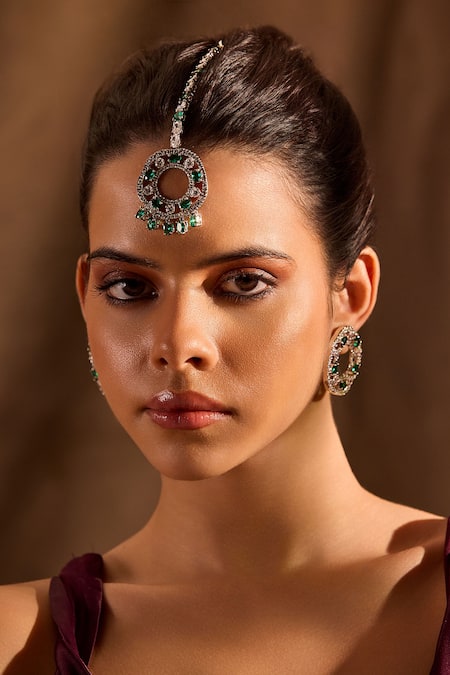 Mnsh Garden Of Green Embellished Maangtikka 