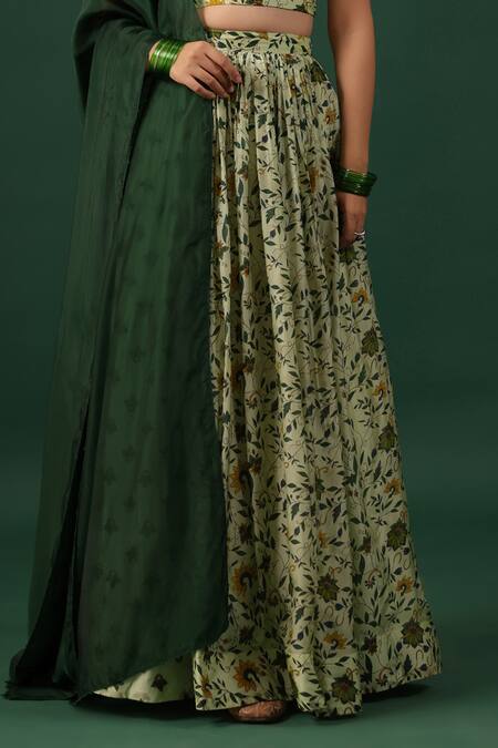 Buy_Baaro Masi_Green Bemberg Beads V-neck Floral Print Skirt Set 