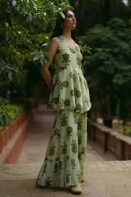 Buy_Baaro Masi_Green Bemberg Beads V-neck Printed Kurta Sharara Set 