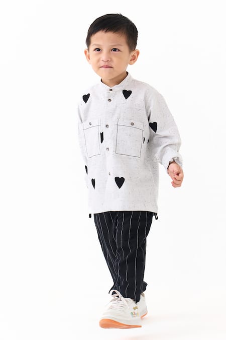 Three_Ivory Applique Heart Motif Shirt _Online_at_Aza_Fashions