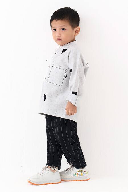 Three_Ivory Applique Heart Motif Shirt _at_Aza_Fashions