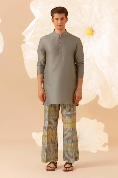 Eleven Brothers_Green Silk Mandarin Collar Kurta _Online_at_Aza_Fashions