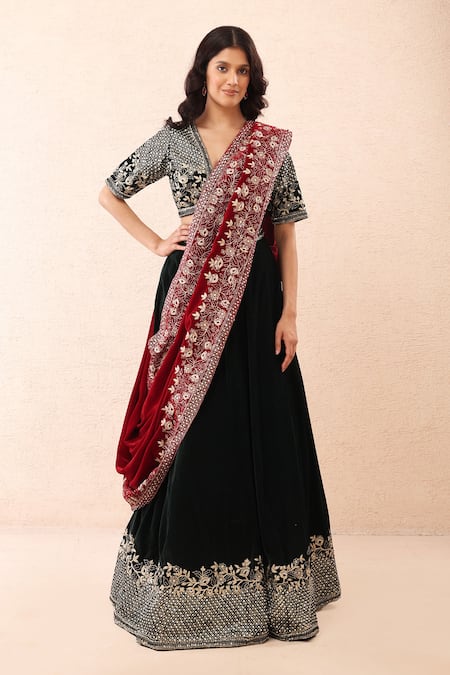 Priyanka Jain Aari Embroidered Velvet Lehenga Set 