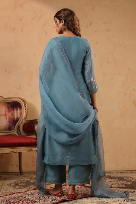 Anshu Wadhwa Placement Embroidered Kurta Set 