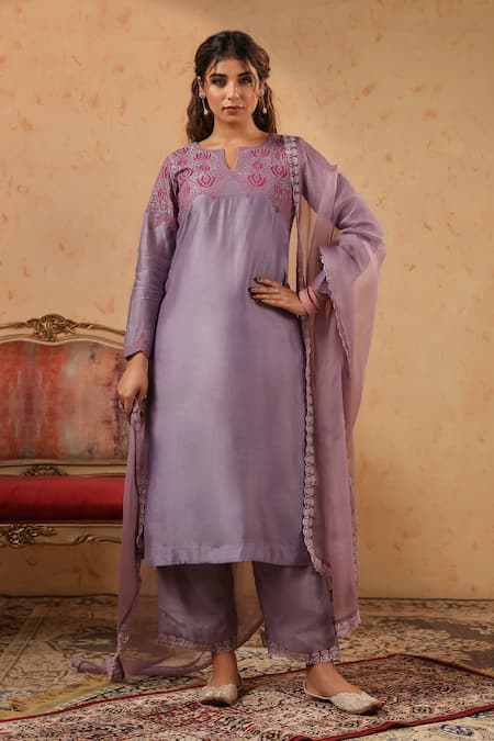 Anshu Wadhwa Floral Embroidered Kurta Set 