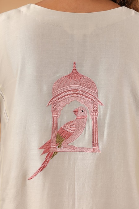 Shop_Anshu Wadhwa_Off White Chanderi Embroidery Split V-neck Resham Kurta Set 