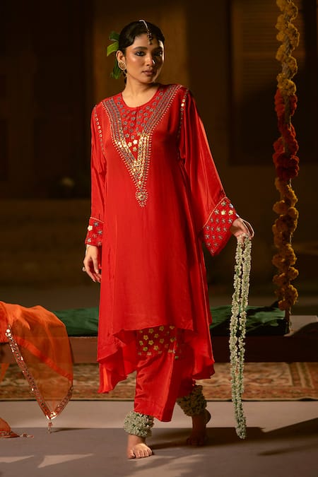 Prahnaaya Ramani Asymmetric Kurta With Salwar 